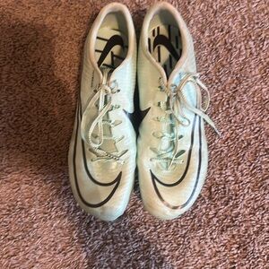 Nike max fly size women’s 9.5